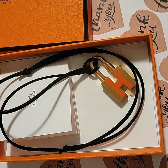 Hermes Lock pendant - Picture 11 of 17